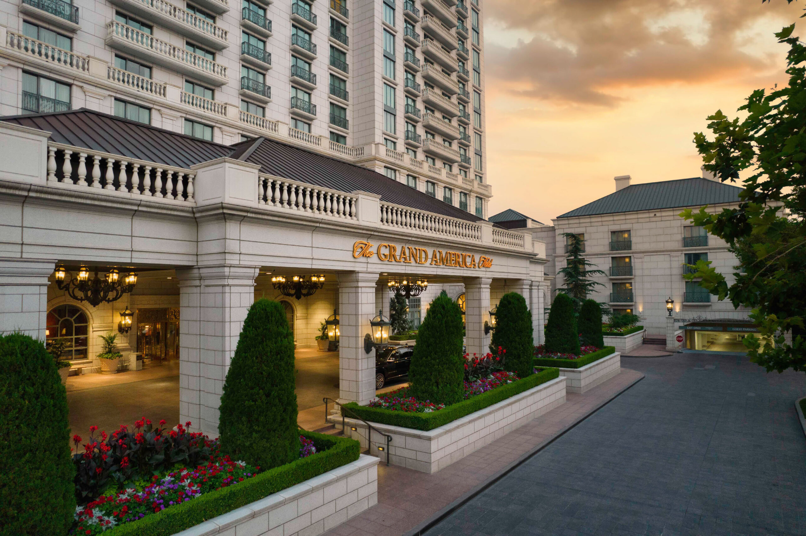 Hotel Grand America VETgirl U 2026